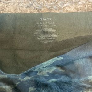 Women’s Spanx leggings